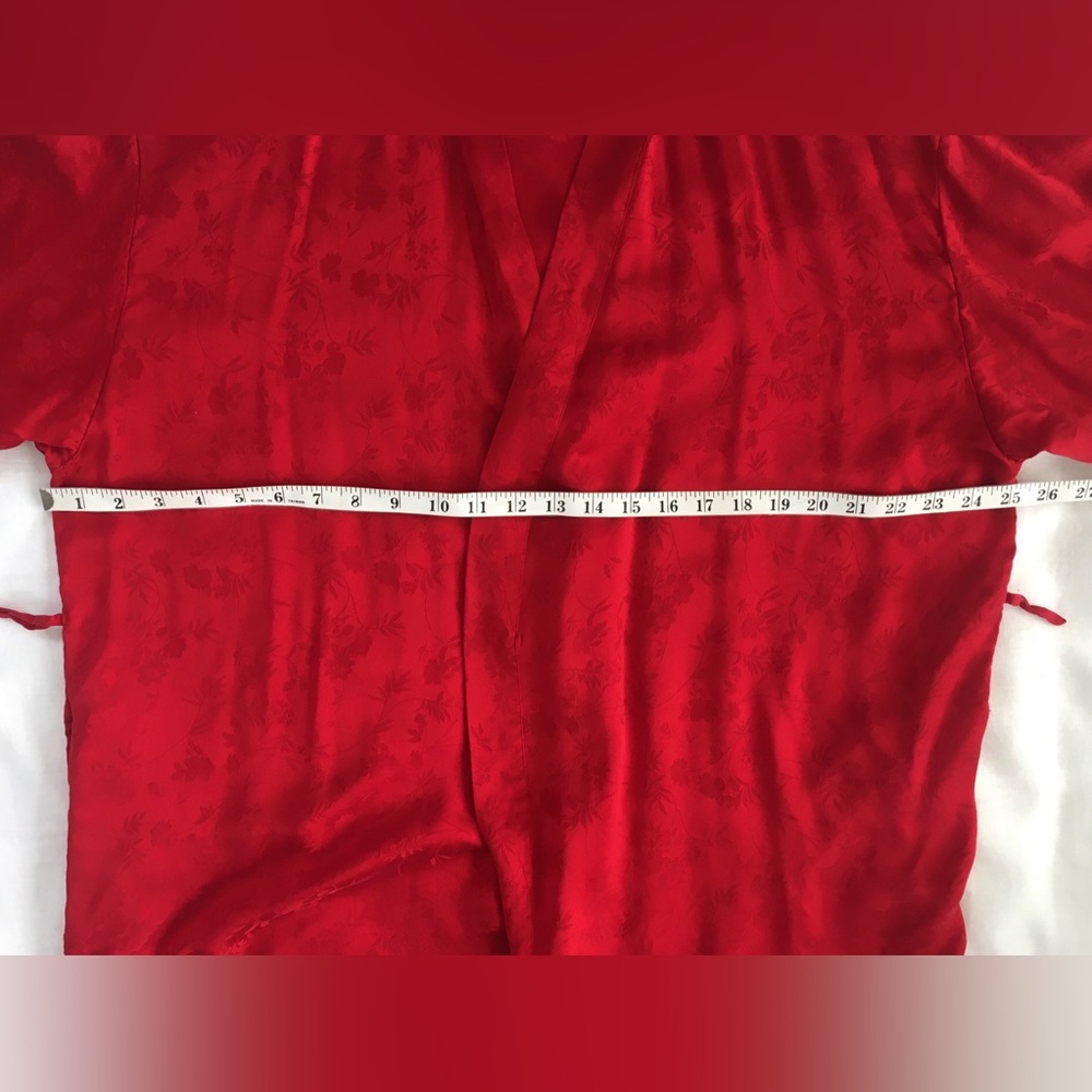 Red Silk Robe - Picture 4 of 7
